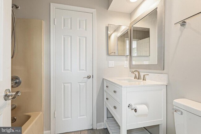 Building Photo - 3365 Cheverly Ct