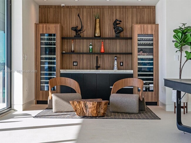 Building Photo - 11400 N Bayshore Dr