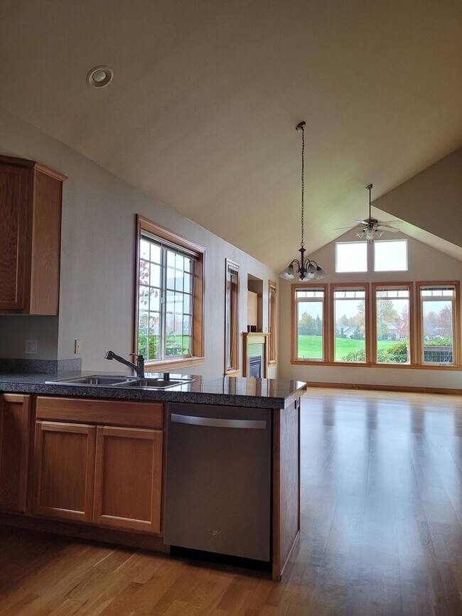 Building Photo - Stunning Home in Lynden with Great Amentities for Rent!
