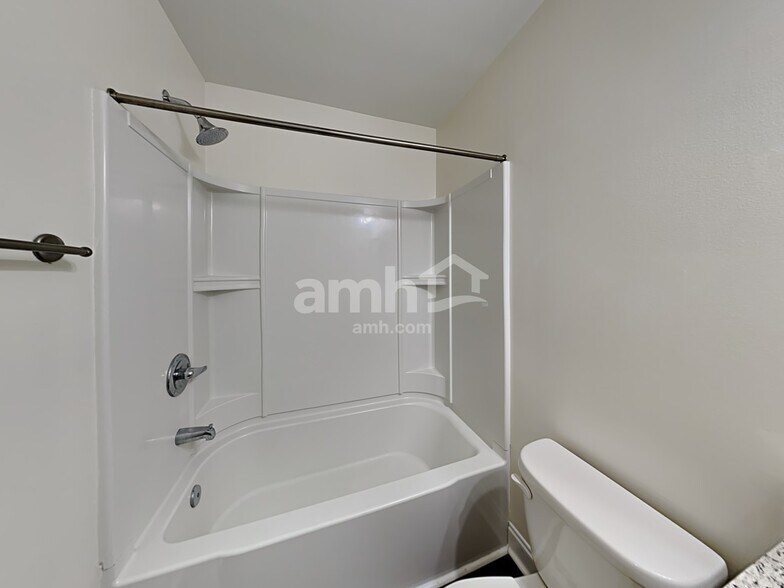 Building Photo - 2615 Beal St