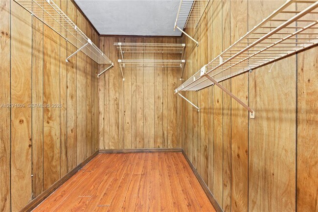Building Photo - 22100 SW 194th Ave