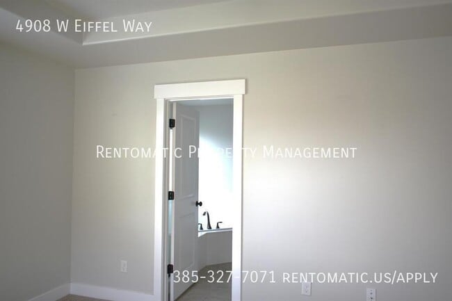 Building Photo - 4908 Eiffel Wy