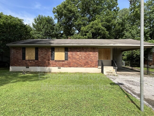 Primary Photo - 3531 Gowan Dr