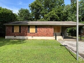 Building Photo - 3531 Gowan Dr