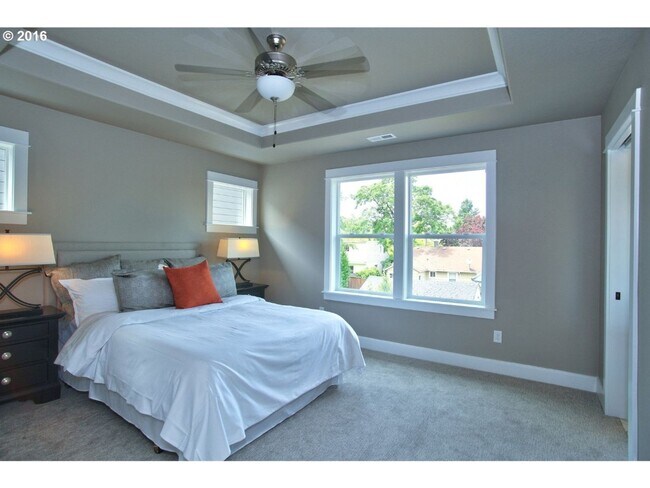 Building Photo - UNIVERSITY PARK Neighborhood Townhome-3bed...
