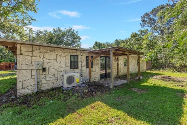 Building Photo - Single Family Ranch Brick Home For Rent!