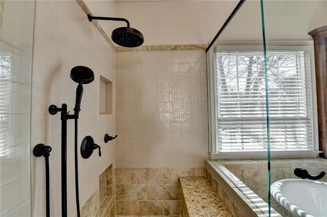 Building Photo - 6415 Sterling Dr