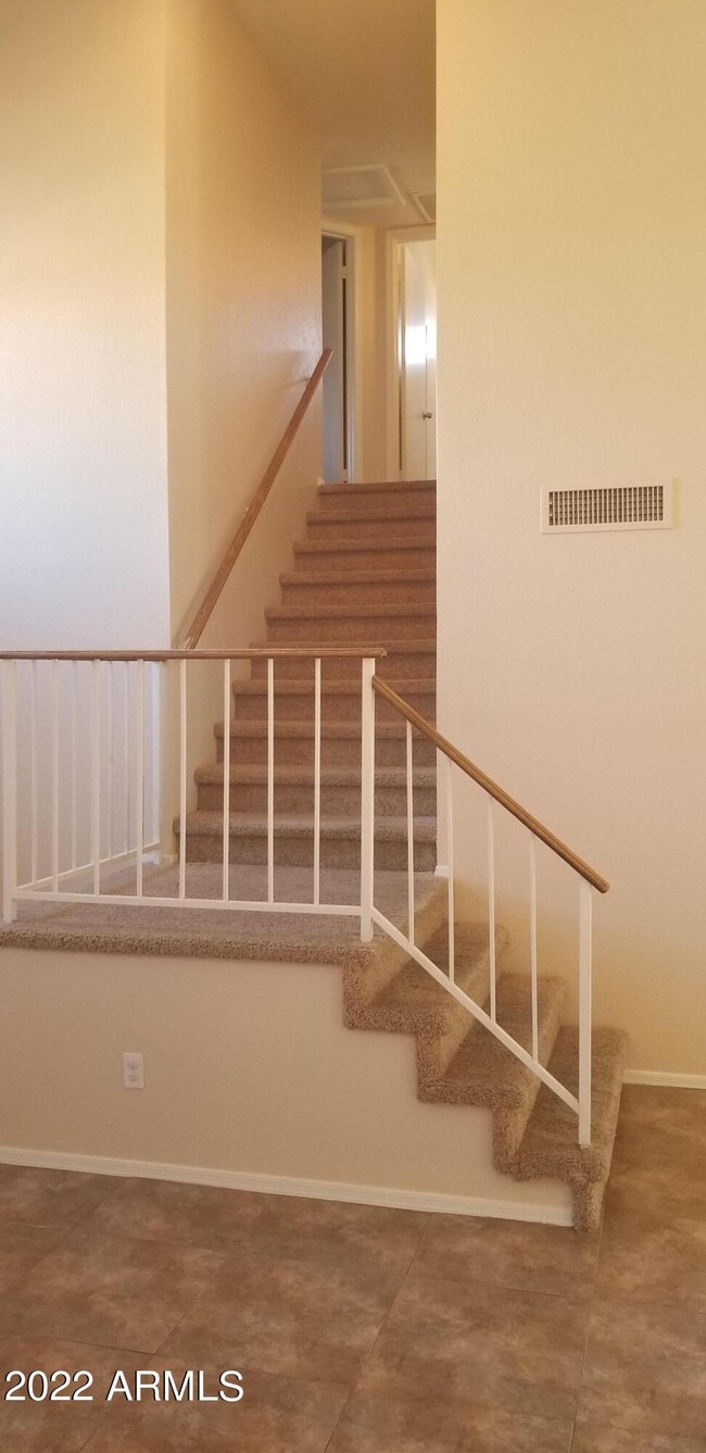 Building Photo - 13812 S 36th Way