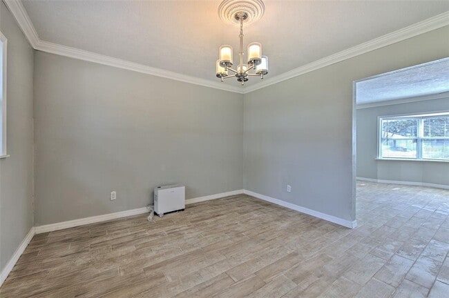 Building Photo - 4711 W San Rafael St
