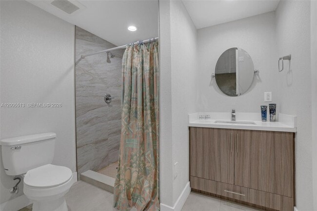 Building Photo - 862 W 79th St