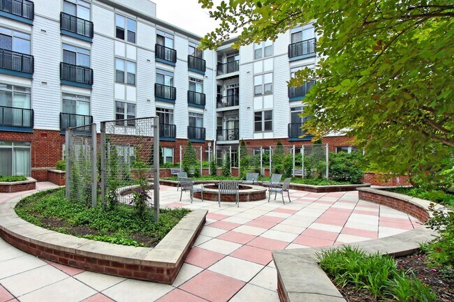 Building Photo - Unique Two-Level Condo