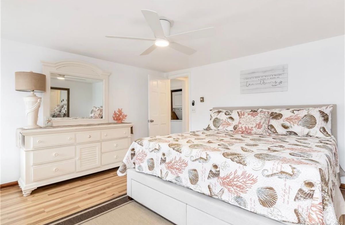 Building Photo - 18 Thompson Ln