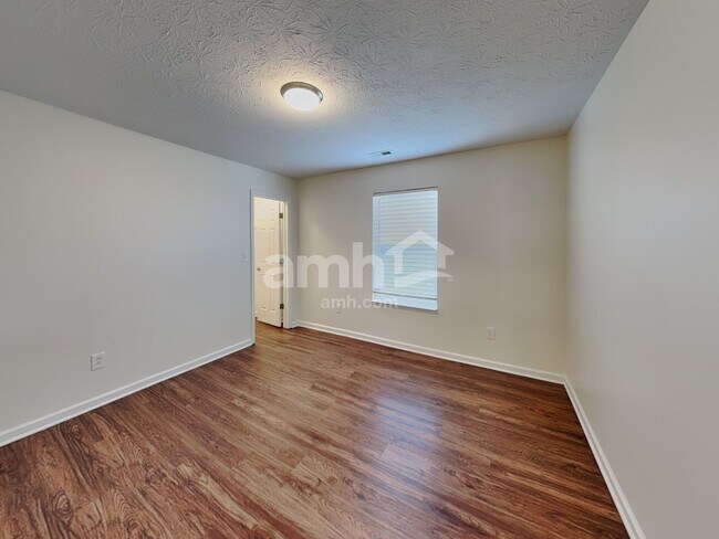 Building Photo - 1273 Greenbriar Way