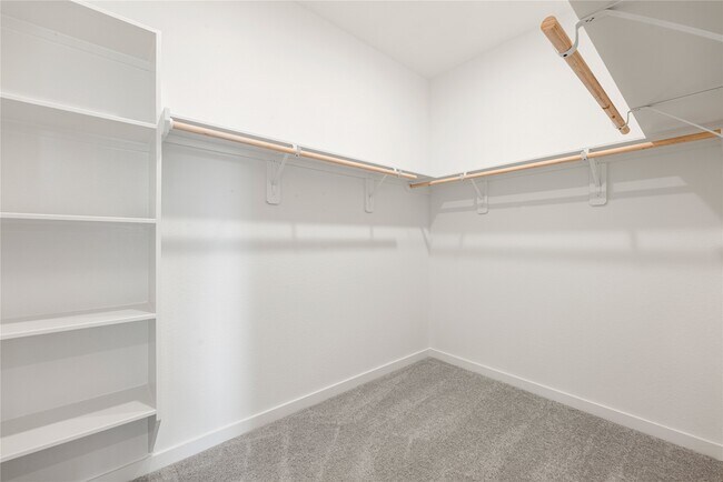 Building Photo - 13505 Harbor Pt Dr