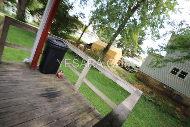 Building Photo - 2 Bedroom 2 Bath House