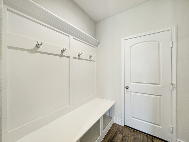 Building Photo - 12119 Cat Ballou