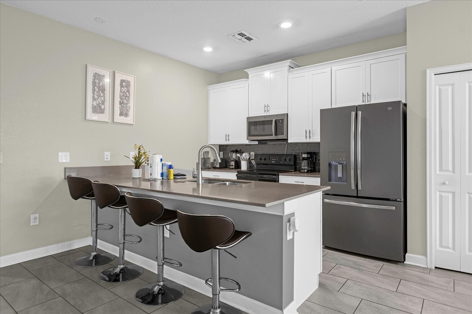 Building Photo - 770 Pebble Beach Dr