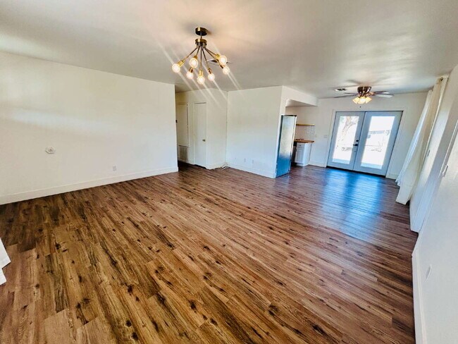 Building Photo - Beautiful 4 Bedroom House for rent in South Joshua Tree