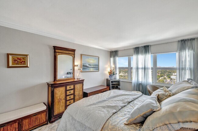 Building Photo - 2100 S Ocean Dr