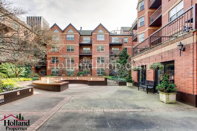 Building Photo - Modern 2-Bedroom Apartment in the Heart of Downtown NEW SUPER PRICE at $1,795!