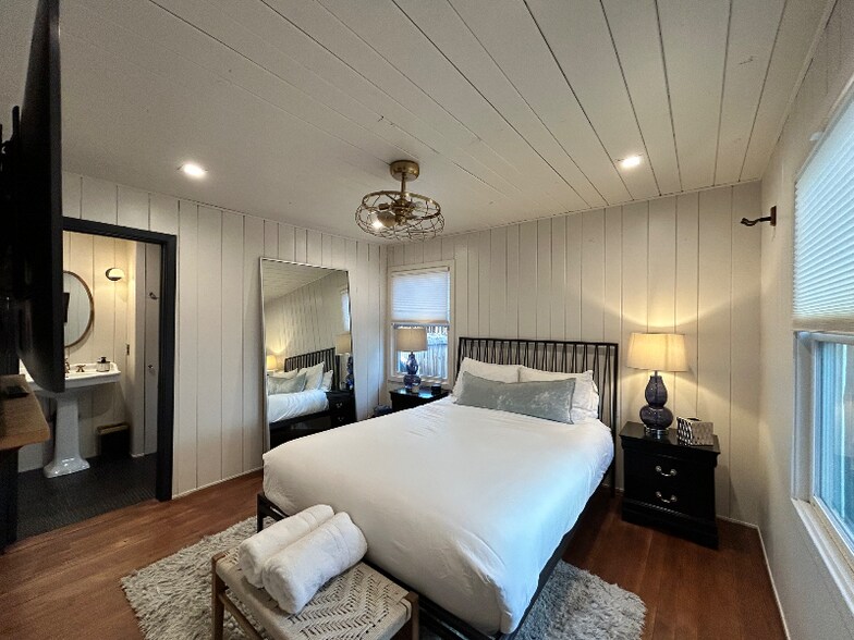 Building Photo - 617 Freel Dr