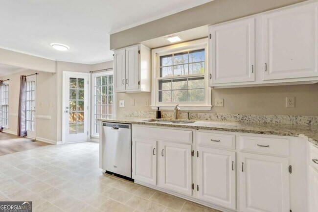 Building Photo - 4365 Burnleigh Chase NE