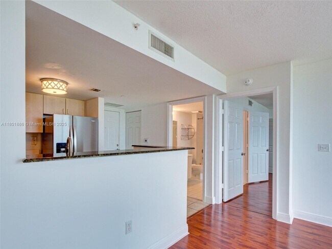 Building Photo - 3000 Coral Wy