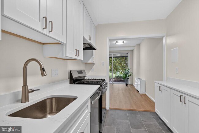 Building Photo - 10500 ROCKVILLE PIK