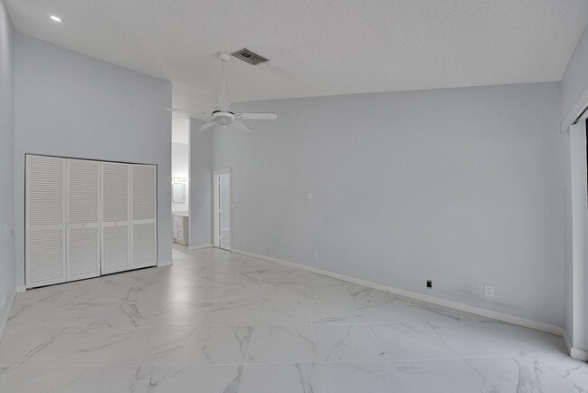Building Photo - 6565 Las Flores Dr