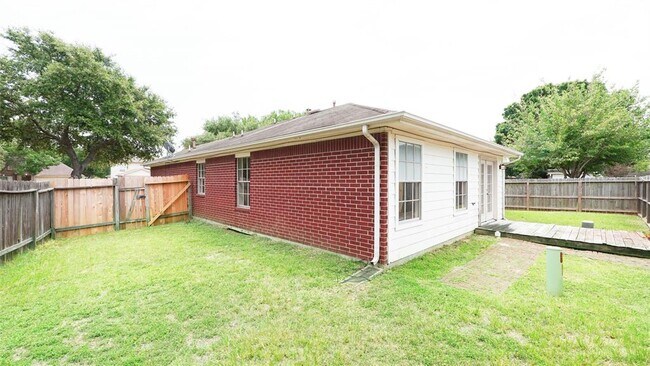 Building Photo - 2603 Desert Sage Dr