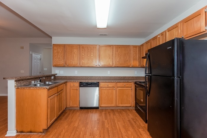 Building Photo - 1928 Bromwich Rd