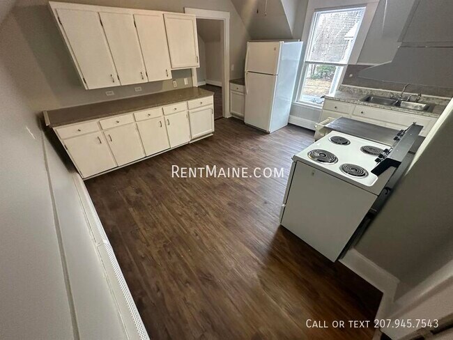 Building Photo - 439 Fourth St. Apt.