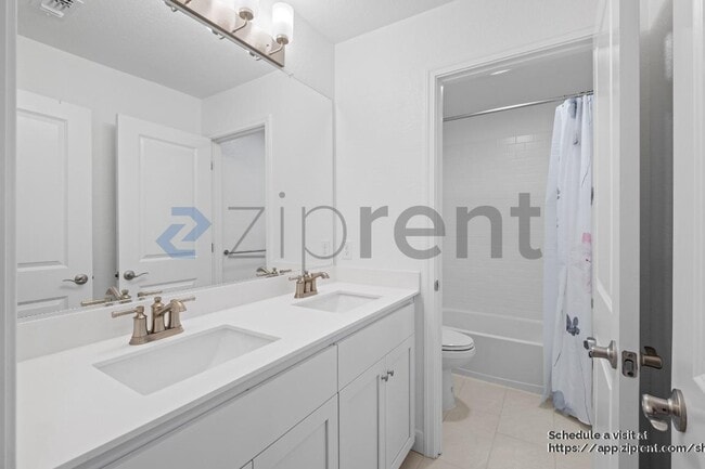 Building Photo - 15961 Mavericks Ln