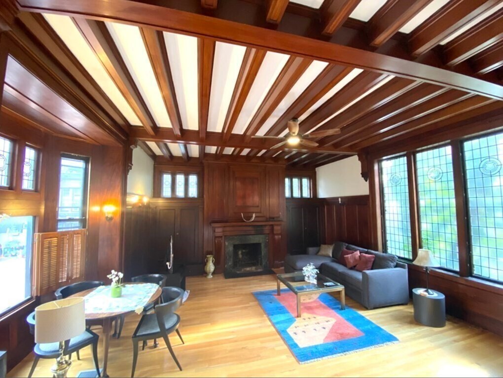 Building Photo - 384 Marlborough St