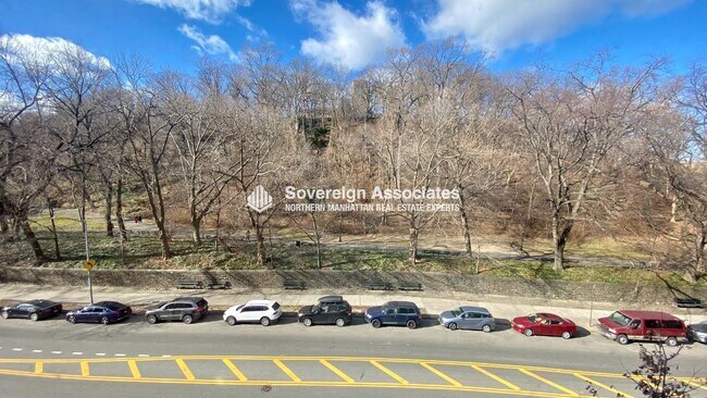 Floorplan - 4700 Broadway