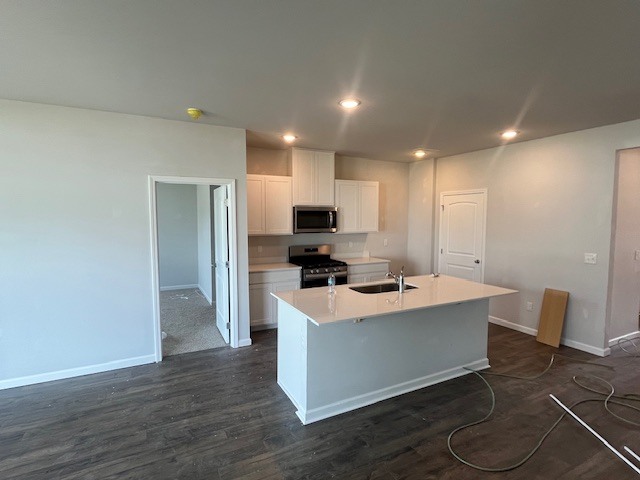 Building Photo - 5433 Conifer Ln