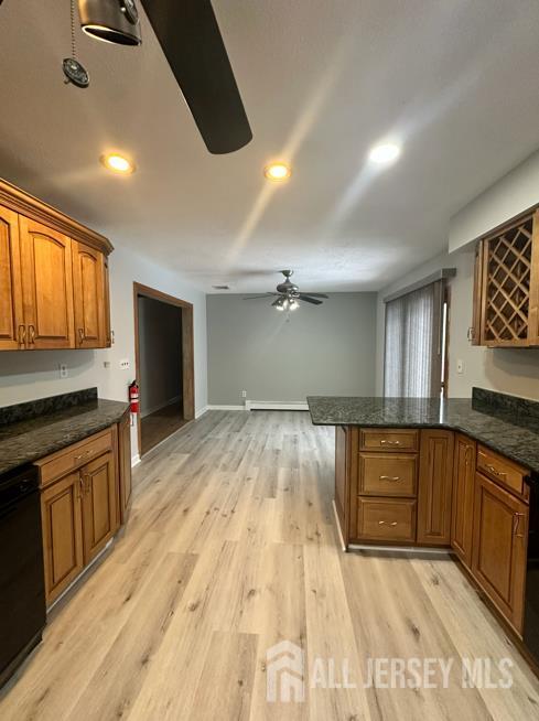 Building Photo - 215 Manning Ave