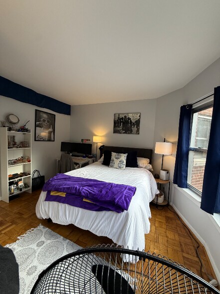 Building Photo - 2500 Q St NW