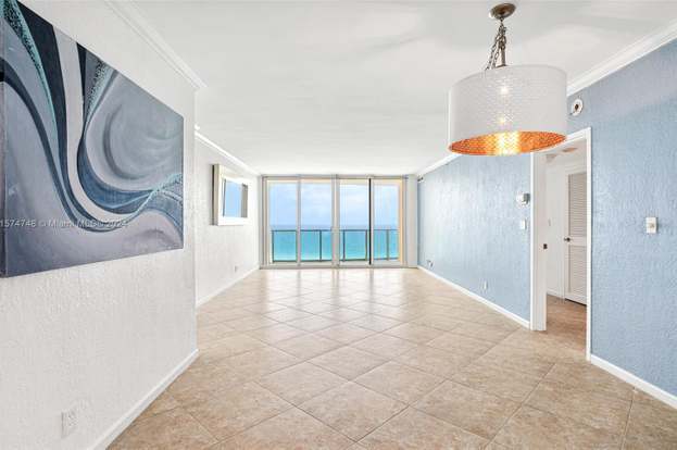 Building Photo - 2501 S Ocean Dr