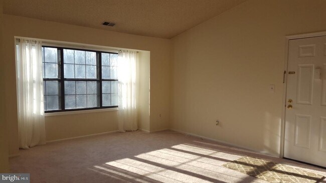 Building Photo - 45 Joyner Ct