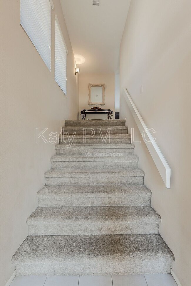 Building Photo - 9707 E Mountain View Rd