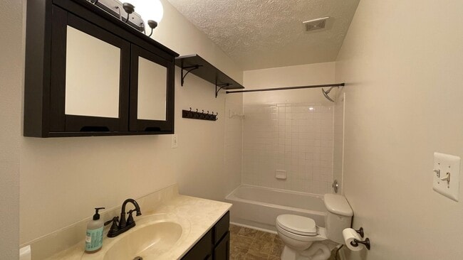 Building Photo - 4 Bed Townhome in South Stafford