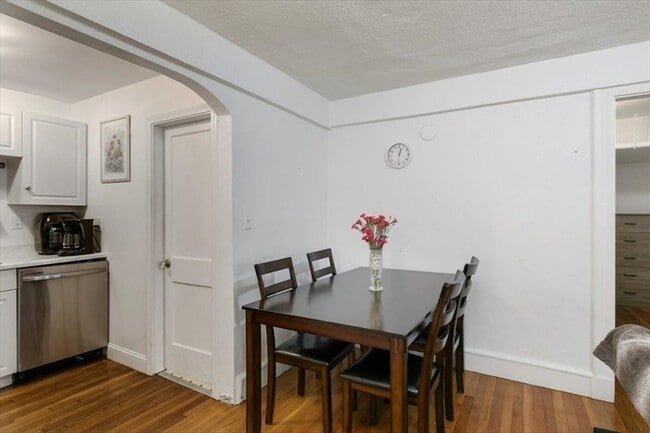 Building Photo - 20 Claflin Rd