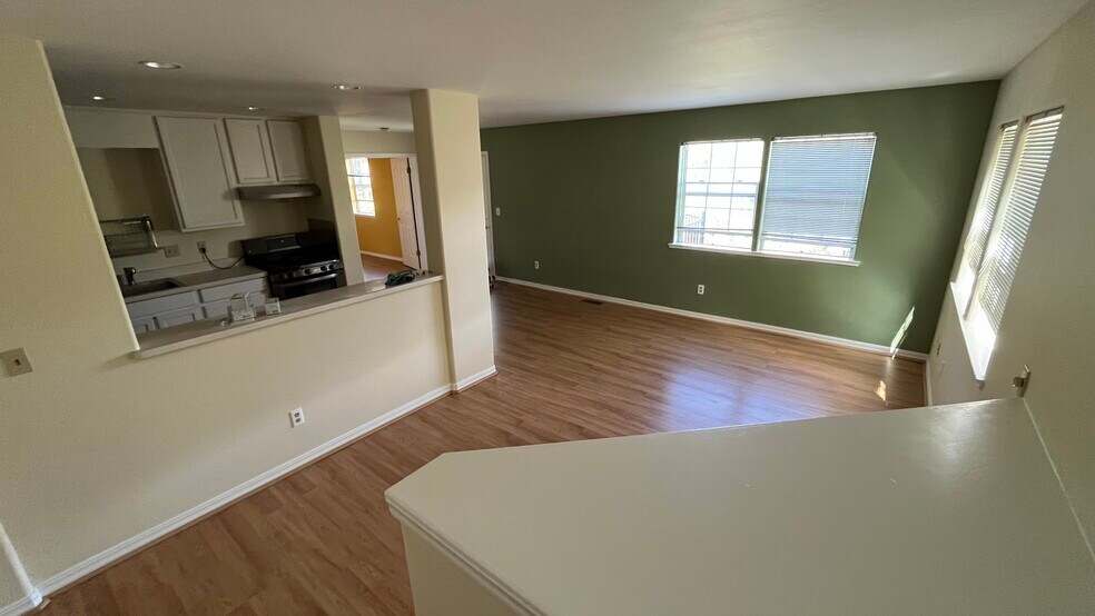 Building Photo - 5964 Merriewood Dr