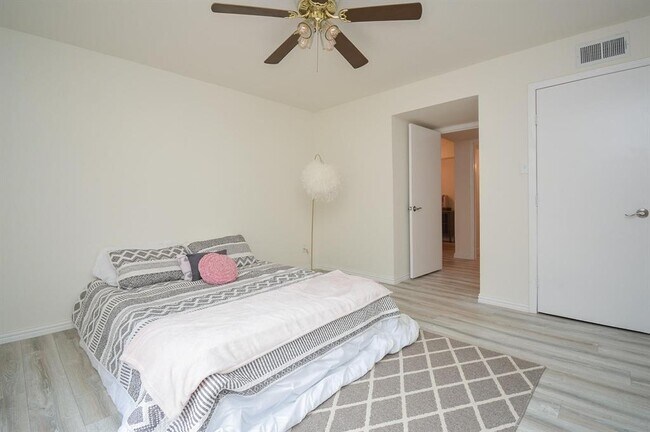 Building Photo - 4637 Wild Indigo St