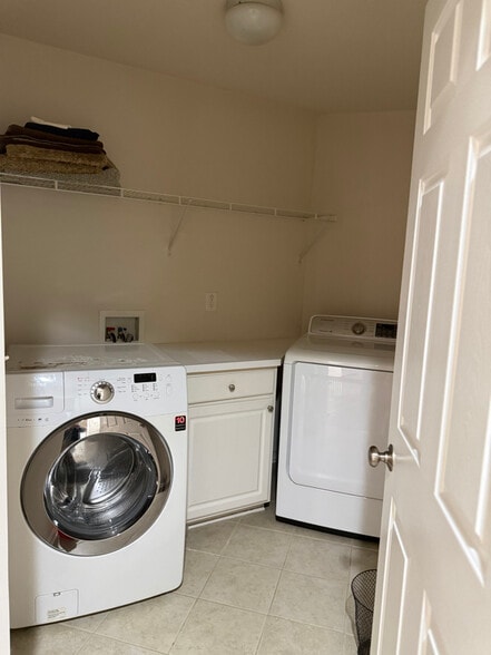 Building Photo - 830 Pimlicon Pl