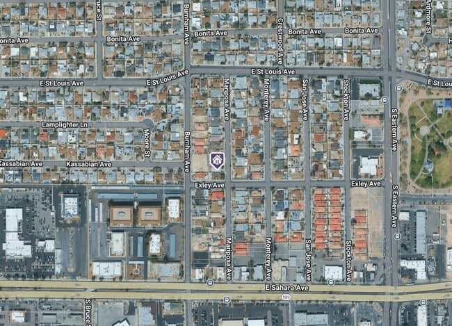 Building Photo - Renovated Beauty with a full-service Casita