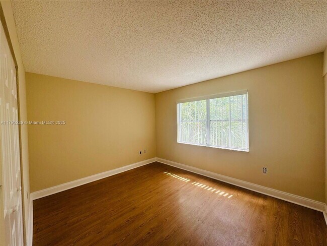 Building Photo - 4215 N University Dr