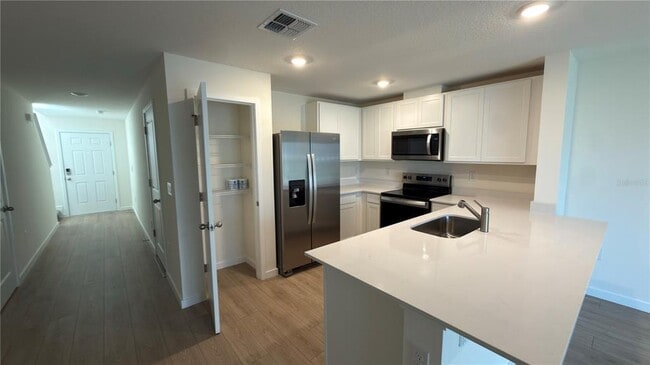 Building Photo - 725 Preston Cv Dr