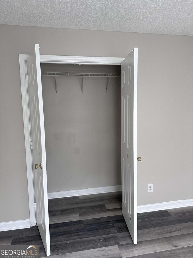 Building Photo - 714 Fernstone Trail
